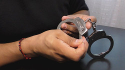 Lo señalan de agredir a policía, pero declararon ilegal la captura: paso a paso