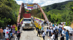 Reabren el paso por El Alambrado, seis meses después del desplome del puente antiguo