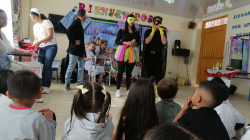 Con teatro educan a niños, en Aranzazu, para evitar que utilicen pólvora