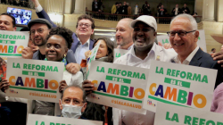 Reforma a la salud, a mitad de camino y con peros