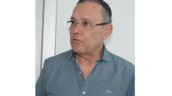 Renuncia el presidente del Partido Conservador en rechazo a apoyo de congresistas a Petro