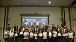 Premian a estudiantes del Eje Cafetero con becas de la  Universidad Autónoma de Manizales