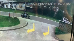 Ladrones en moto le abrieron el carro y se llevaron la plata en La Florida (Villamaría)