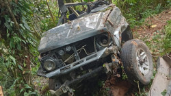 Rodaron 60 metros: el carro se salió de la vía en Manzanares y quedaron heridos