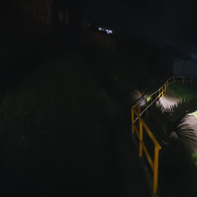 A oscuras en la calle 17 del barrio El Carmen (Manizales)