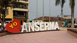 Mueven el letrero "Yo amo Anserma" para las Fiestas del Regreso