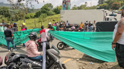 Salida de Chinchiná (Caldas) permanece bloqueada por completo por el paro camionero