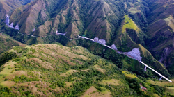 Vías, túnel y puerto: el megaproyecto en Colombia para complementar el canal de Panamá