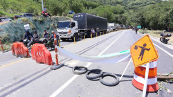 Continúa el bloqueo de mineros en la vía Manizales - Medellín, hay paso intermitente