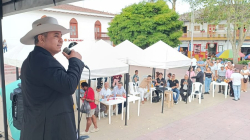 Los cantapisteros mostraron sus capacidades en la tarima de la Plaza de Robledo de Anserma