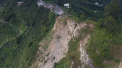 Vereda en Manizales vive al borde del abismo: décadas de derrumbes versus ingeniería verde