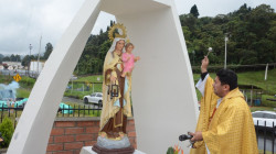 Video: camioneros inauguran imagen de la Virgen del Carmen como regalo a Manizales 