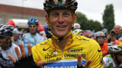 Lance Armstrong anuncia el fin de su batalla con la adicción al alcohol