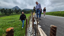 Video: Contraloría General visita obras en vía Manizales - Gallinazo para verificar incumplimientos