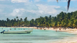 Investigan un posible derrame de diésel en una isla en el Caribe 