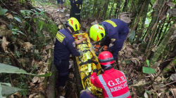 Rodó 50 metros por una ladera y cayó a la quebrada Olivares, en Manizales