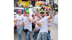 Colegio del Norte de Caldas festeja sus 40 años con un gran encuentro de egresados: hubo desfile y fiesta