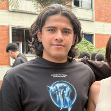 Video: la fiebre por Mario Mendoza se toma la Universidad de Caldas, así reciben al escritor en Manizales Martín Lince, estudiante de Licenciatura en Música, 19 años