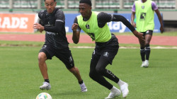 Los 18 jugadores que se concentran con Once Caldas para su partido con Envigado, esta sería la titular