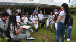 Esta U. de Manizales eleva los sueños y la prevención de consumo de sustancias en estudiantes de colegios 