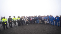 En el volcán del Nevado del Ruiz, 4.290 m s. n. m., firman declaratoria en defensa del agua y los Andes