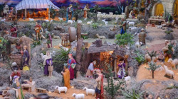 Tiene 100 años y sus movimientos llaman la atención, este es el pesebre que encanta en un municipio de Caldas 