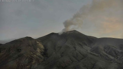 Volcán Puracé: emitió 10 columnas de ceniza de hasta 700 metros de altura y sigue en alerta naranja