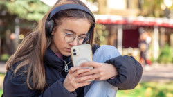 A más horas en redes sociales, mayor soledad: la alarmante realidad juvenil