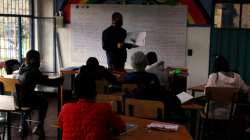 Por este tipo de cambios en la autoridad escolar se transformó el ambiente laboral para miles de docentes
