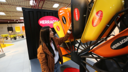 Una empresa industrial de Manizales también montó galería de arte, dirigentes explican cuál fue el objetivo  