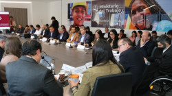 Aumento del salario mínimo provisional se mantiene en 23%: así se definió en mesa de concertación salarial