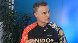 Este es el precandidato presidencial que recorre Colombia en bicicleta y dice que acabará con el gota a gota