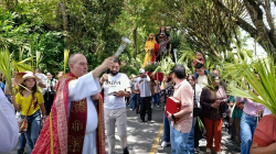 Un pueblo patrimonio de Caldas recreó la entrada triunfal de Jesús a Jerusalén: así inician la Semana Mayor
