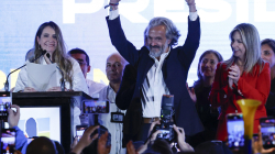 Juan Daniel Oviedo, revelación de la consulta presidencial en Colombia: "Tu ejemplo nos inspira"