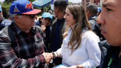 Paloma Valencia, precandidata presidencial favorita de la derecha, dice que la violencia no frena su campaña