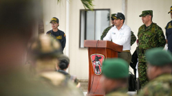 Colombia y Ecuador lanzan operación militar conjunta contra el narcotráfico en la frontera