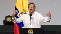 Petro compara su desempeño "en la cama" con los éxitos de su Gobierno