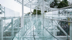 Nuevo puente de cristal en Manizales: así se ve la obra, la estructura mide 56 metros; ¿cuándo se estrenaría?