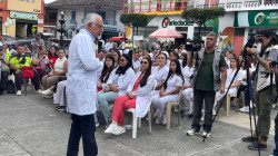 Ministro de Salud, en Caldas: municipio recibe ambulancia de alta tecnología y recursos para su nuevo hospital