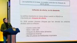 Vuelve y juega: Petro presentará nueva reforma tributaria ante aumento de tasas de interés en Colombia 