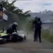 Una persecución de la Policía en Manizales terminó con un motociclista detenido